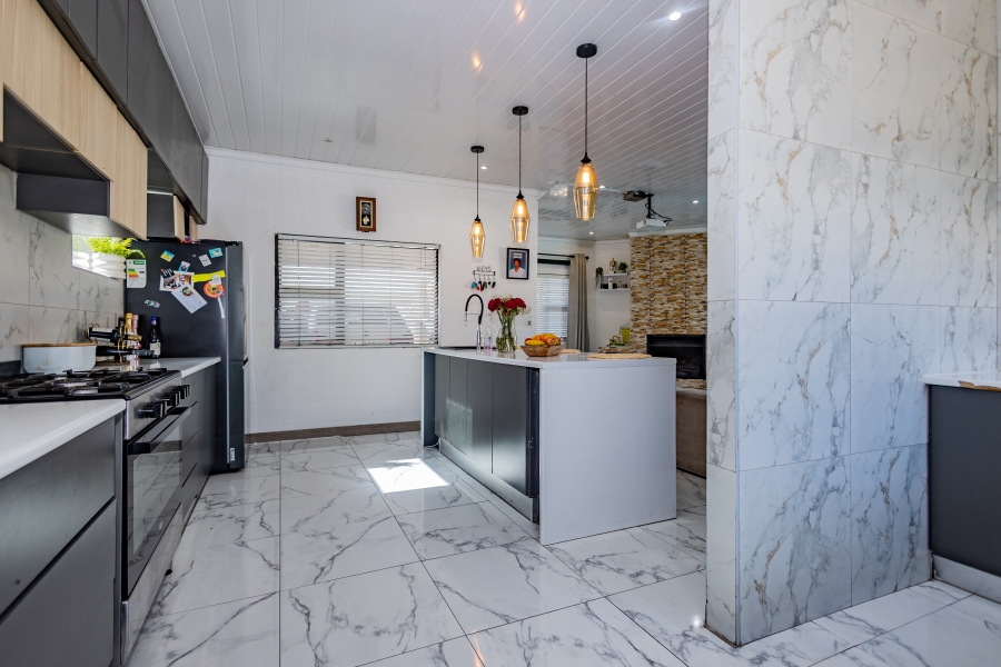 3 Bedroom Property for Sale in Belhar Western Cape